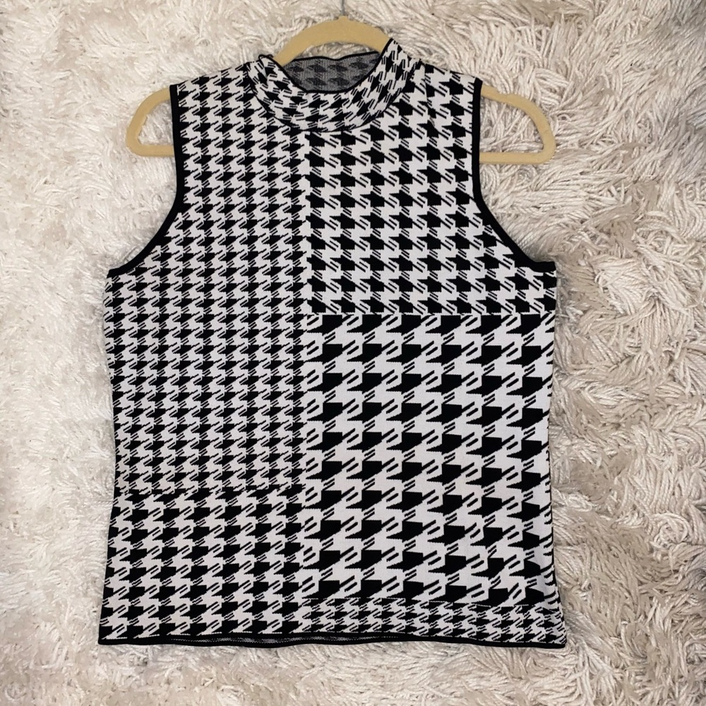 Houndstooth sweater top